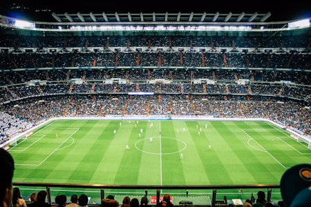 梅西和姆巴佩在训练场上交流备战2026世界杯